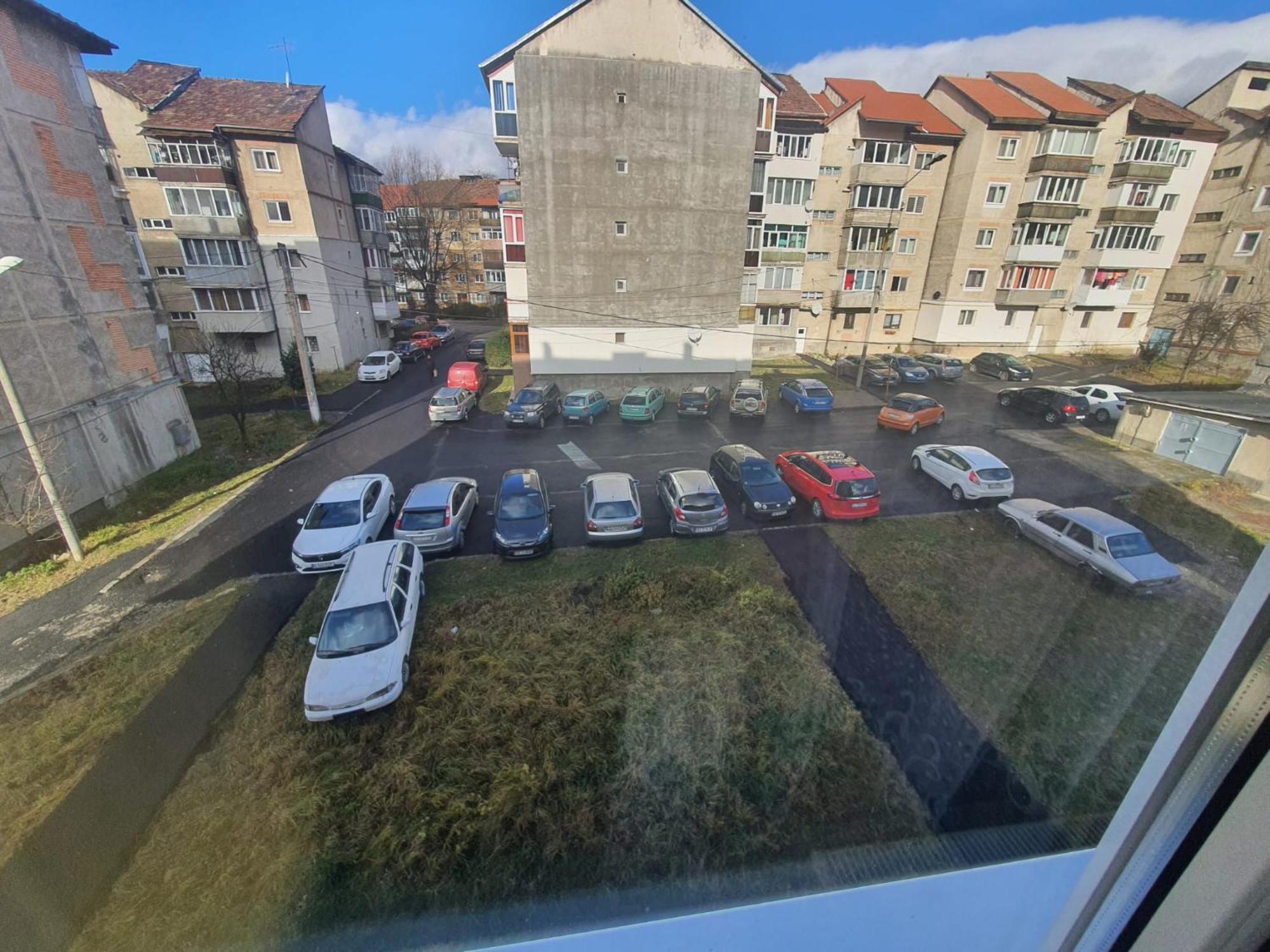 Near Center Petroşani
