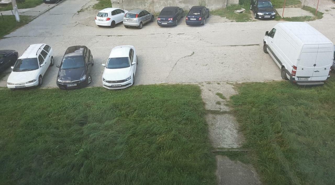 Apartment Near Center Petroşani